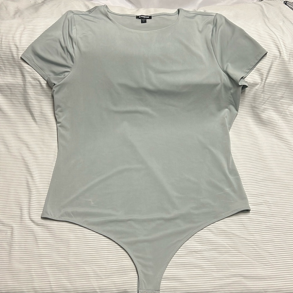 Express Body Contour short sleeve pale blue bodysuit